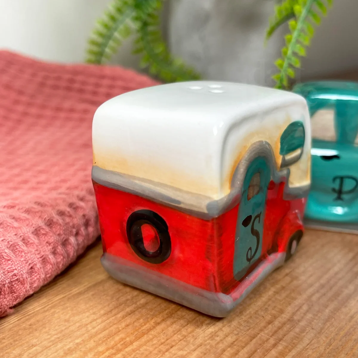 Car & Caravan Salt And Pepper Shaker Set - Image 6